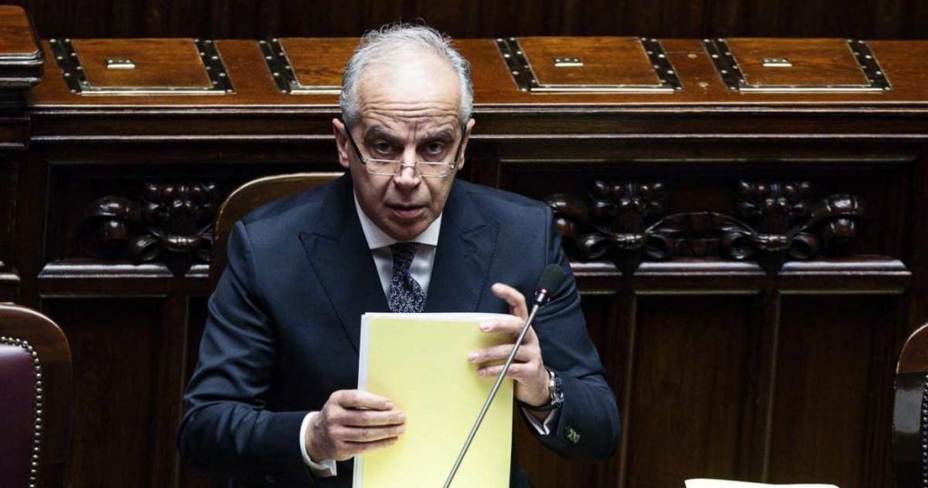 Piantedosi oggi alla Camera