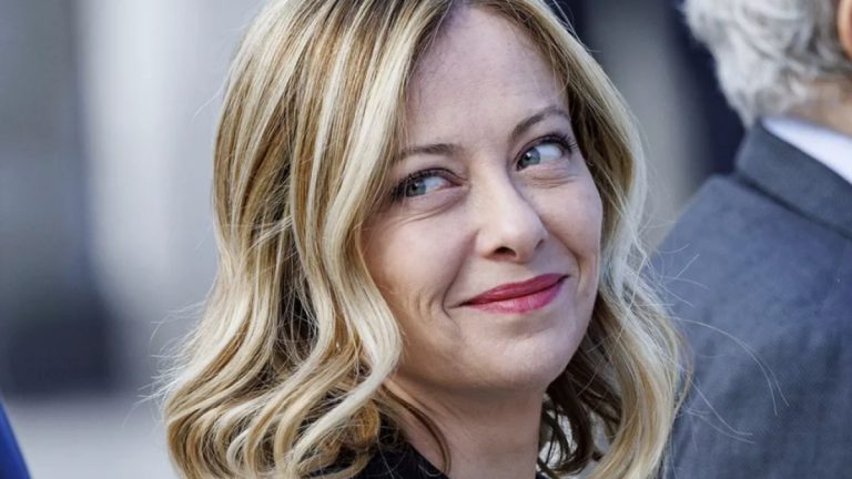 Giorgia Meloni è laureata? Titolo di studio, quante lingue parla