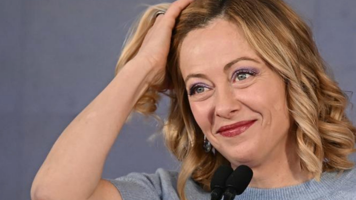 Giorgia Meloni è laureata? Titolo di studio, quante lingue parla